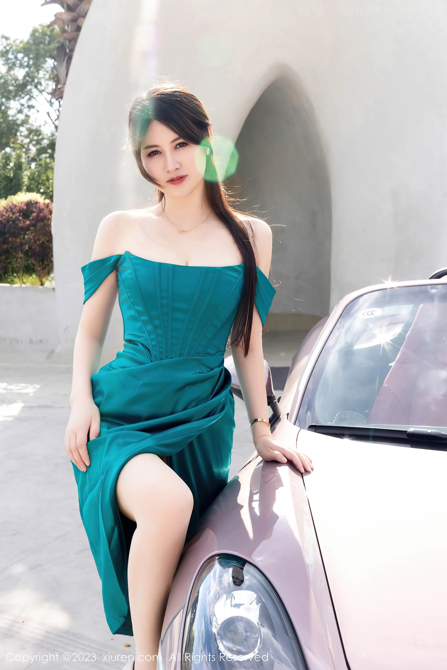 图片[3]-[XiuRen秀人网]VOL.7592 模特诗诗kiki性感露肩裙露黑色蕾丝内衣配超薄黑丝撩人诱惑写真80P-秀人网官方网站